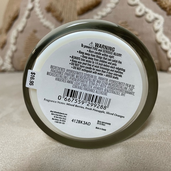 Triple Berry Cooler Bath and Body Works Single Wick Candle - Picture 3 of 3